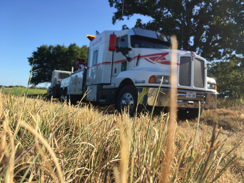 749475556-welch-bros-towing-2 749475451-accident-recovery-3